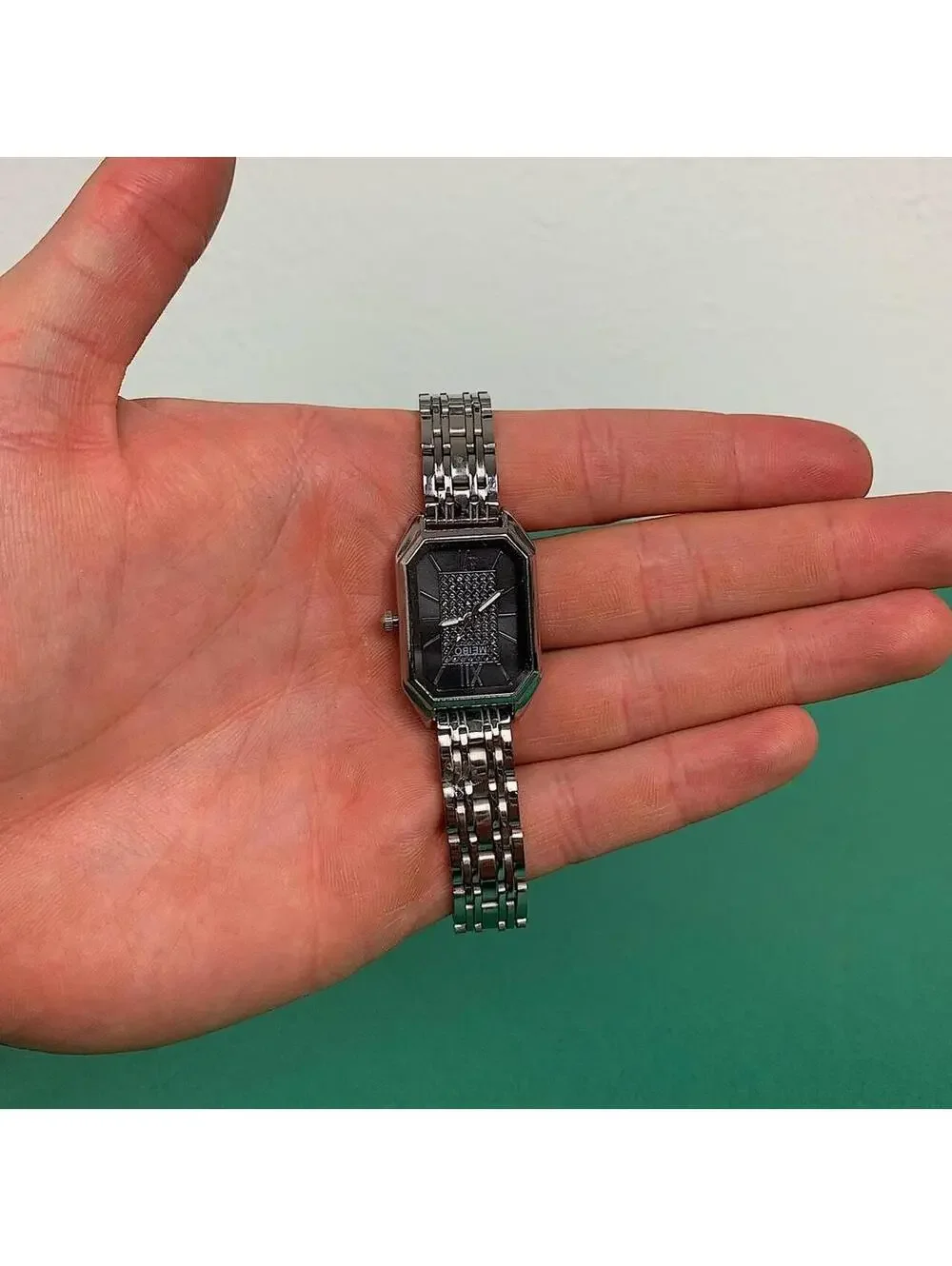 Y2k 2000s vintage style Silver Classy Black Face Rectangular Quartz Watch